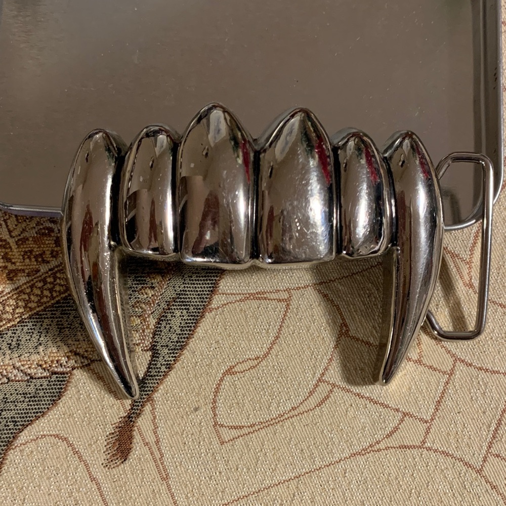 Rock Rebel Silver Fang Belt Buckle